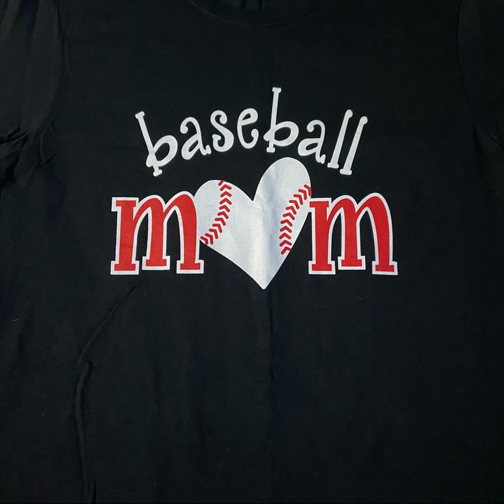 Baseball Mom Tee ⚾️  -Check out the back!